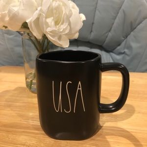 Rae Dunn black USA Mug